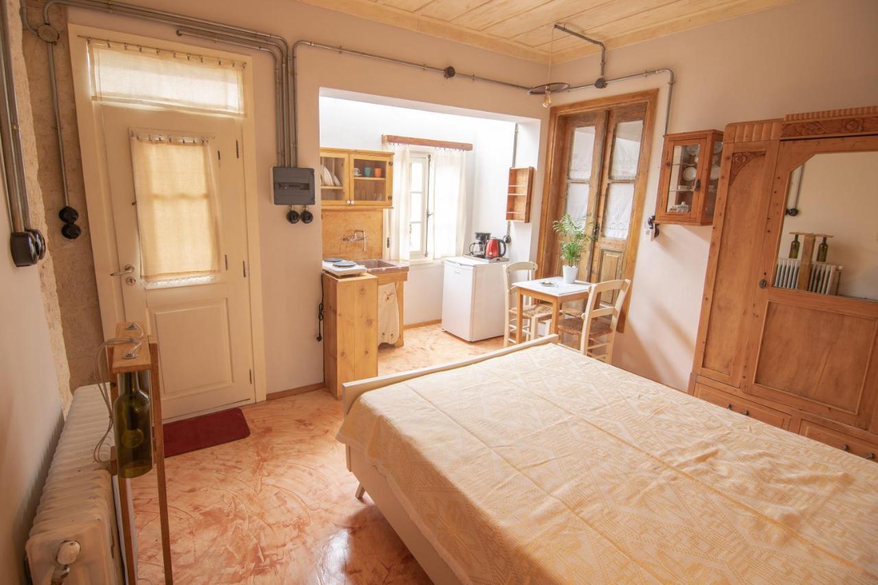 "Eirini" Traditional House Creta Archanes, Αρχάνες Σπίτι Bagian luar foto